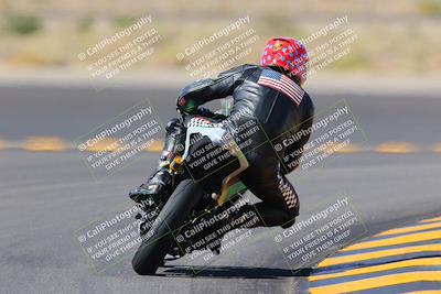 media/Oct-08-2022-SoCal Trackdays (Sat) [[1fc3beec89]]/Turn 11 Backside (1145am)/